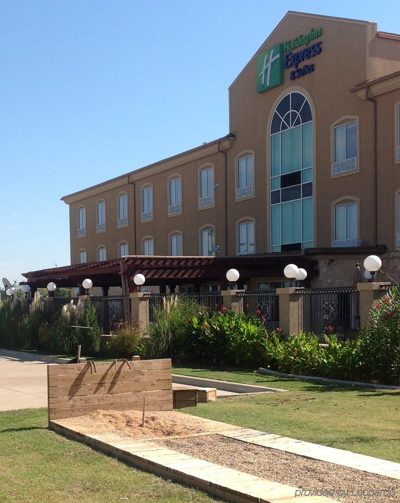 Holiday Inn Express Glen Rose By Ihg Exterior photo