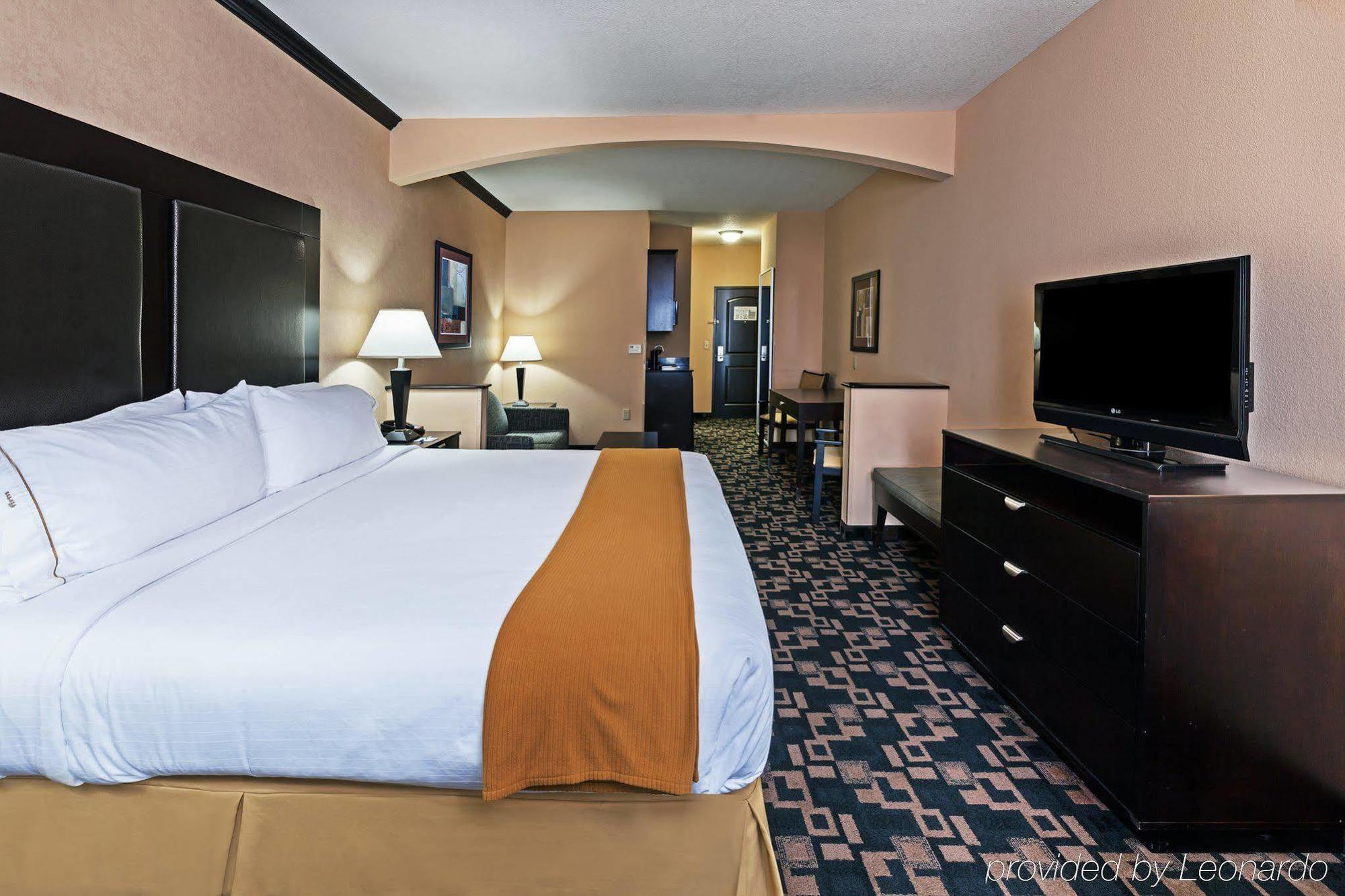 Holiday Inn Express Glen Rose By Ihg Exterior photo